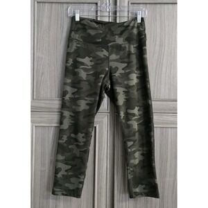 Danskin Womens Camouflage Capris Leggings Sz Medium Activewear Jogging Yoga